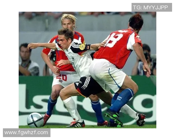 传奇黑人足球明星的辉煌历程与影响力探讨